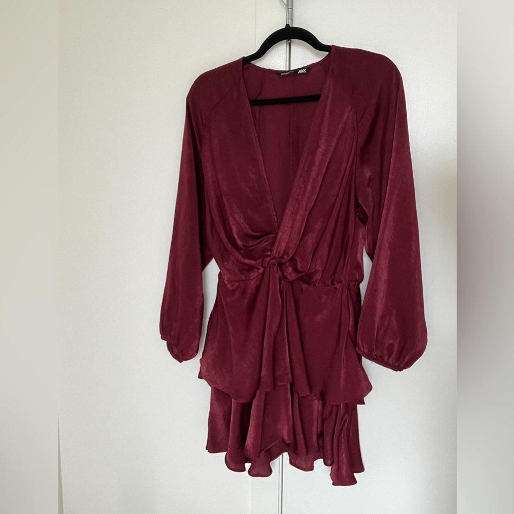 Zara Mini Wrap Dress in burgundy Size M